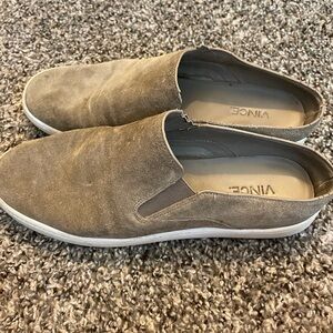 Vince womens Tan Suede Slip-On Shoes size 9